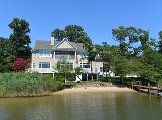 1054 Trails End Rd, Pasadena, MD 21122