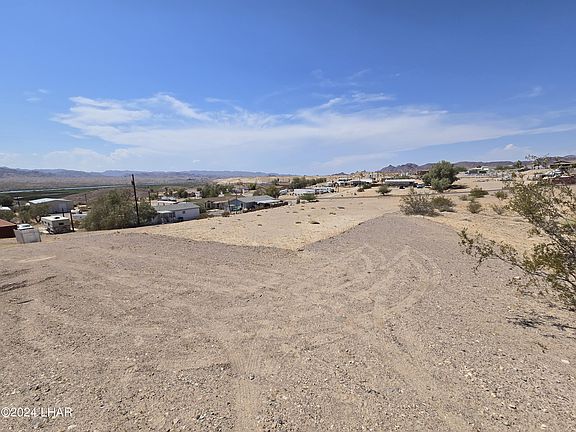 4th image of 1021 E Fathom Dr