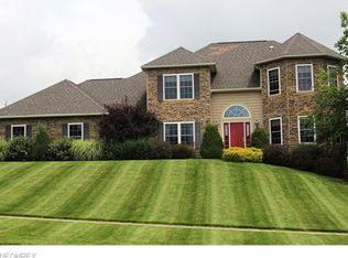 895 Meadow Ln, Wooster, OH