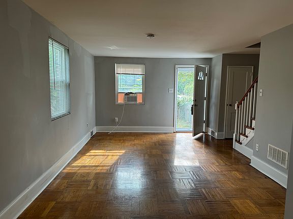 Living room (first floor)