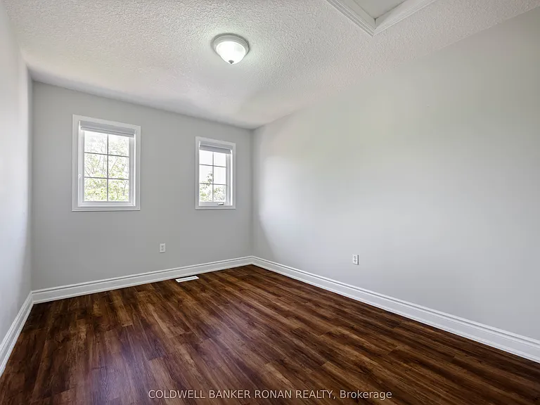 77 Montgomery Blvd — Photo 35