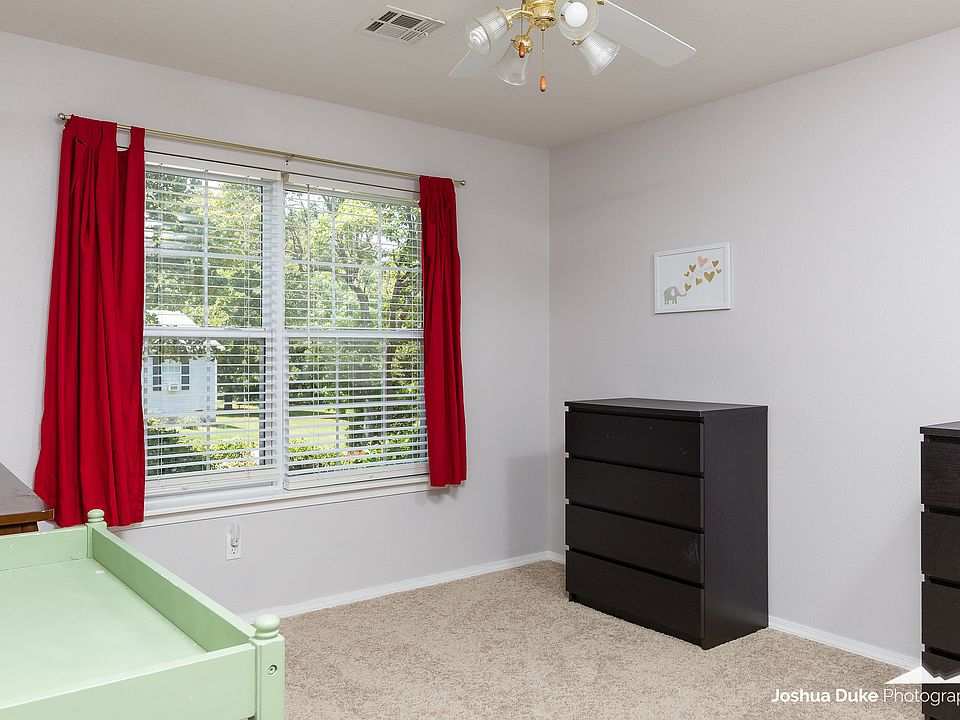 1st image of 1 Ettington Ln