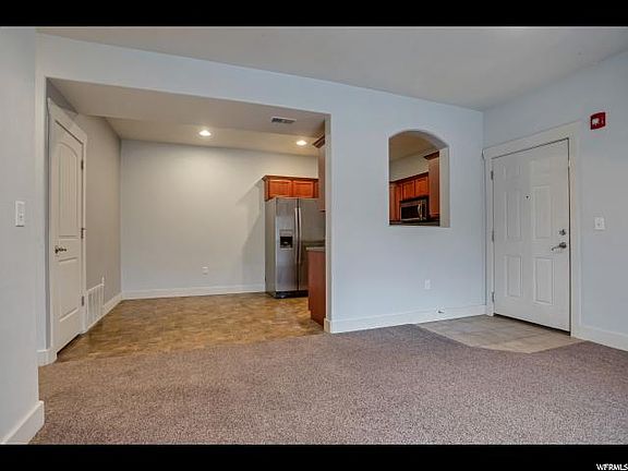 4th image of 151 W Springview Dr Unit 501