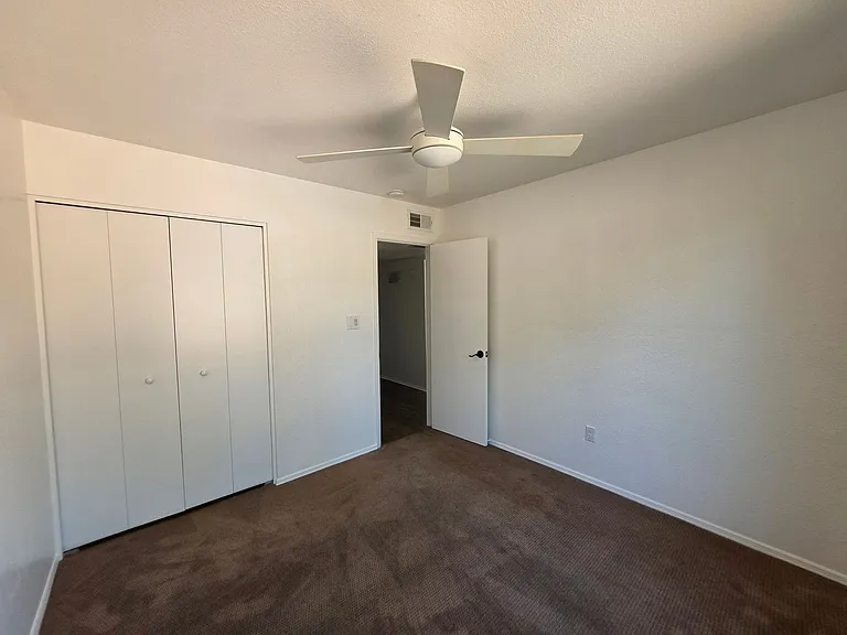 1506 E Palmdale Dr — Photo 16