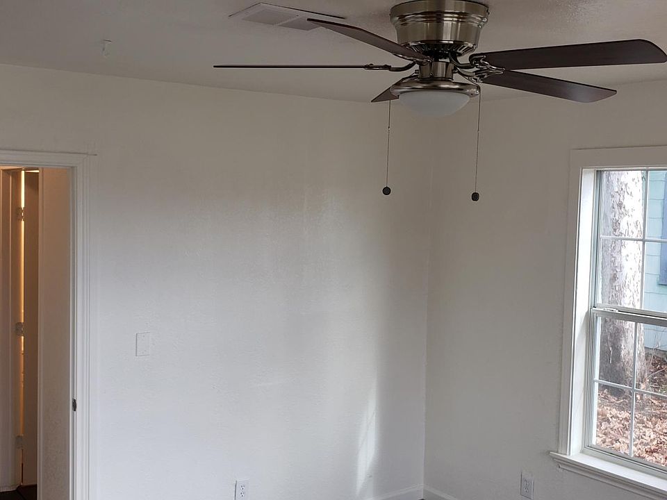 1st image of 313 Hayworth St