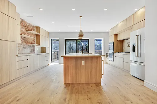 84 Pilling St #2 Photo 1