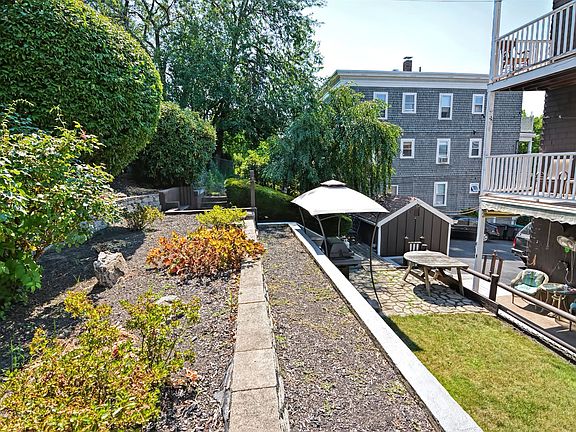 17 Malvern Ave. #1 Somerville (Davis Square) Shared Unit Pho