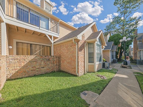 2nd image of 2300 Old Spanish Trl APT 1066