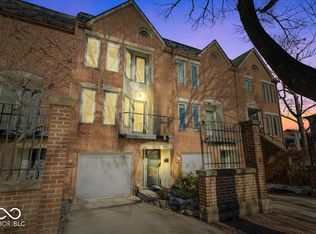 588 E Vermont St, Indianapolis, IN