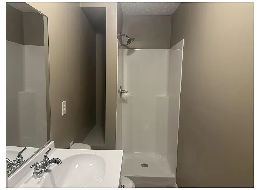Building Photo - 240 Geri Ln #B