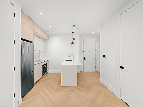 3rd image of 34-16 38th St #3202