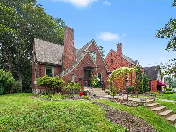 726 Harden Dr, Pittsburgh, PA 15229