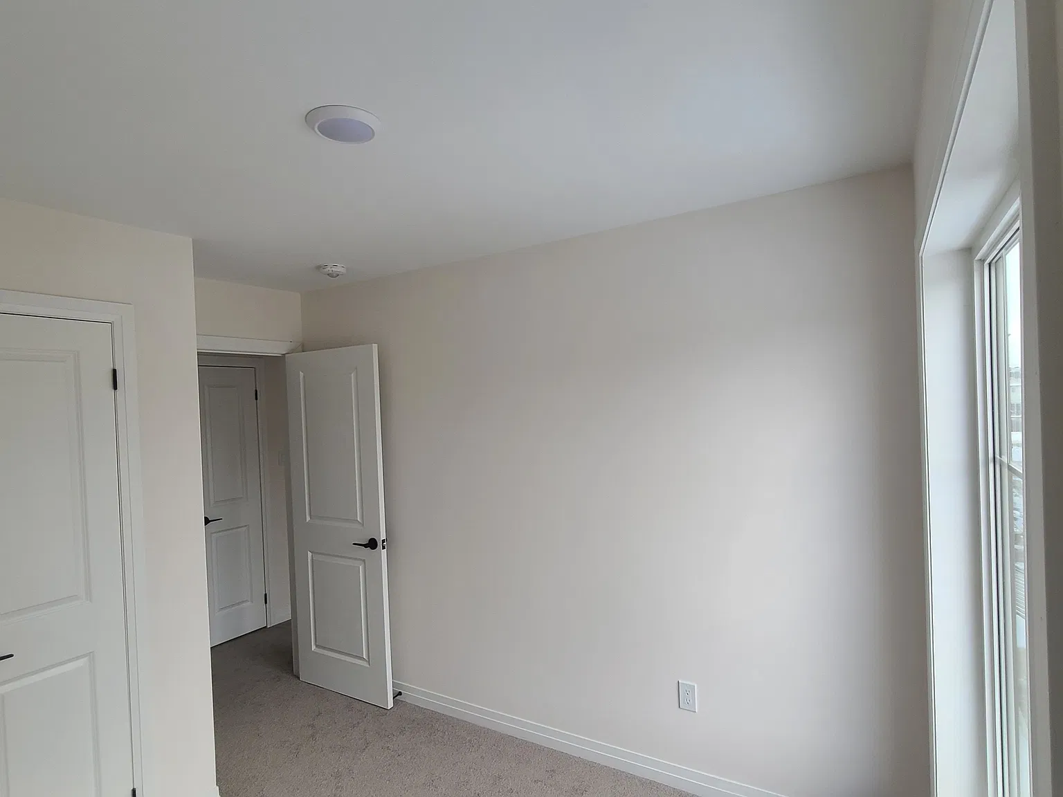 4 bed, $2,850 — Photo 4