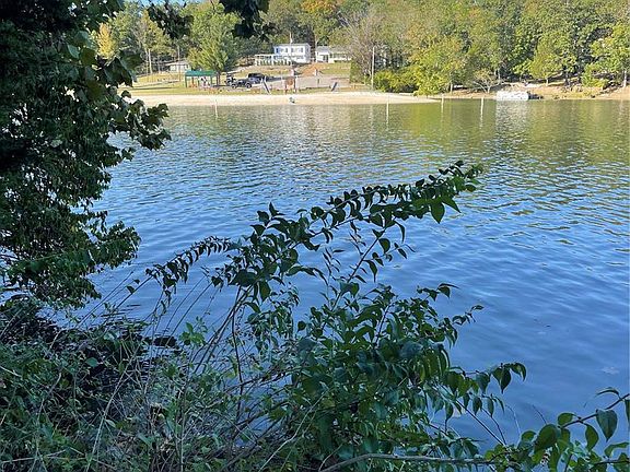 4th image of 26 S Lake Dr E