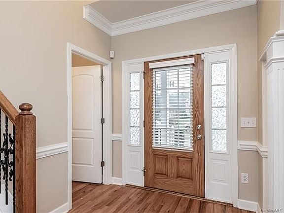 5th image of 4760 Meadow Lark Ln
