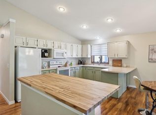 1541 Kuhle Dr, Sun Prairie, WI