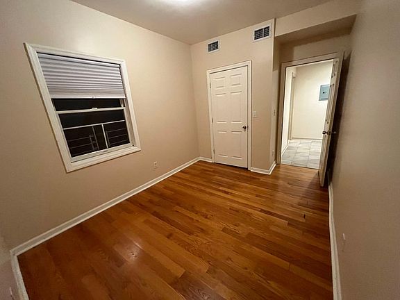 4th image of 120 Bay 11th St APT 1