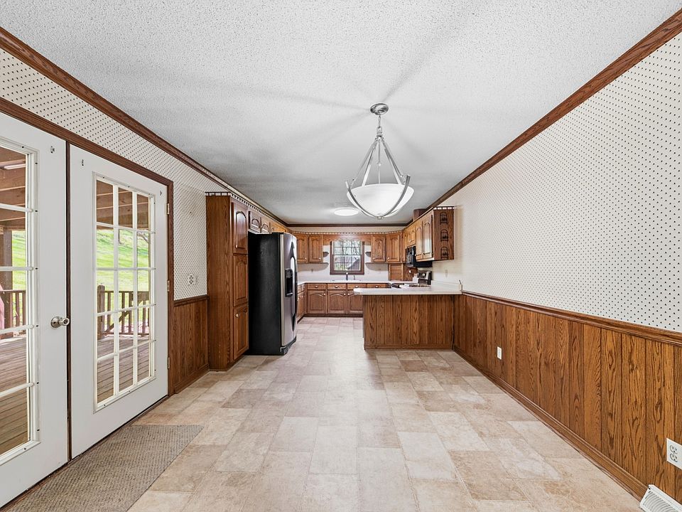 16th image of 8039 Campbellsville Rd