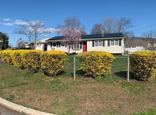 46 Harvard Rd, Parlin, NJ 08859