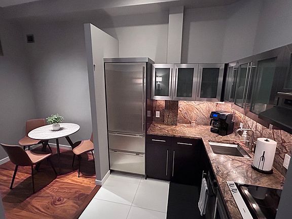 3rd image of 408 W Saint Clair Ave APT 425
