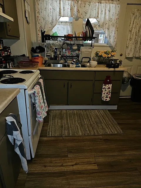 3 bed, $1,375 — Photo 3
