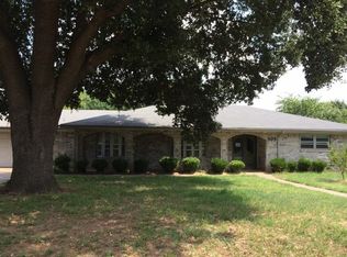 303 Oakwood Dr, Keene, TX 76059
