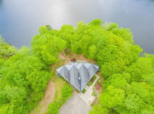 1018 Stewarts Rd, Lanexa, VA 23089