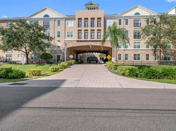 4221 W Spruce St APT 2325, Tampa, FL 33607