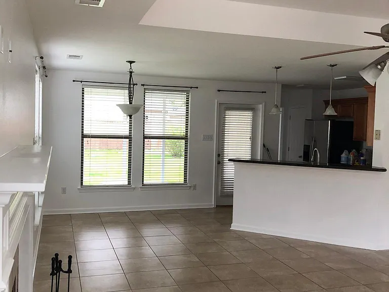 804 Fay St — Photo 1