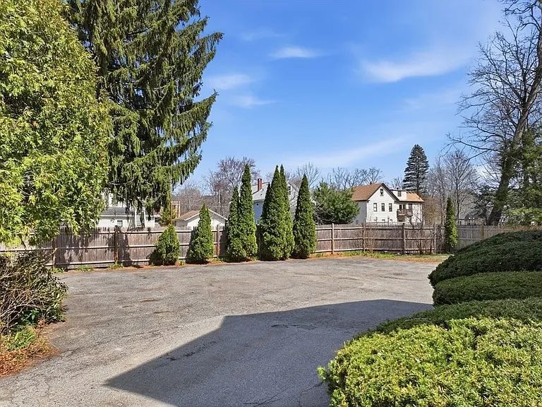 17 Church Ct — Photo 20