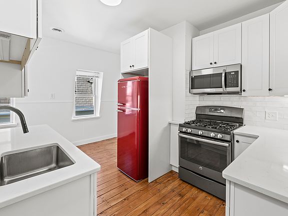 3rd image of 478 W Fountain St Floor 3