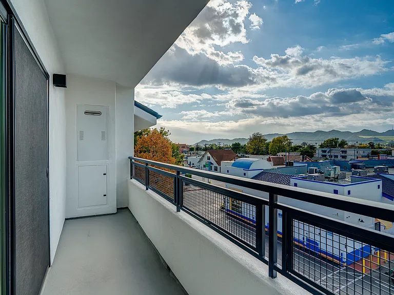 439 Stocker Apartments — Photo 50