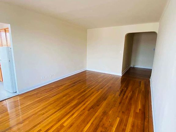 2nd image of 4915 Skillman Ave #N5