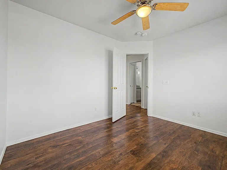 1295 S Honeysuckle Ln — Photo 28