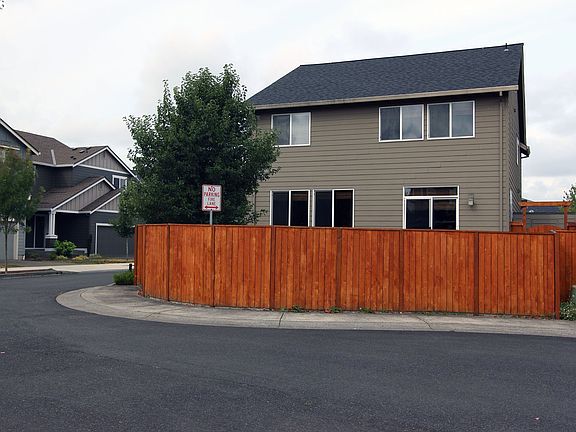 4th image of 1921 NE 79th Ave