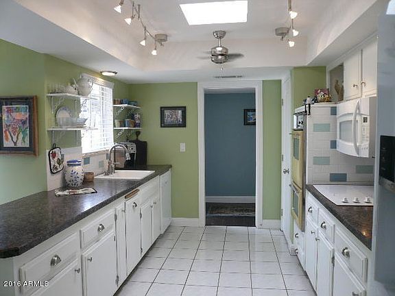 5th image of 13601 N Emberwood Dr