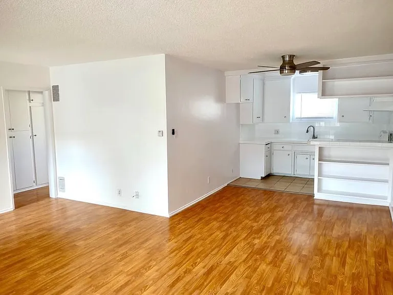 1250 N Kingsley Dr #106 — Photo 2