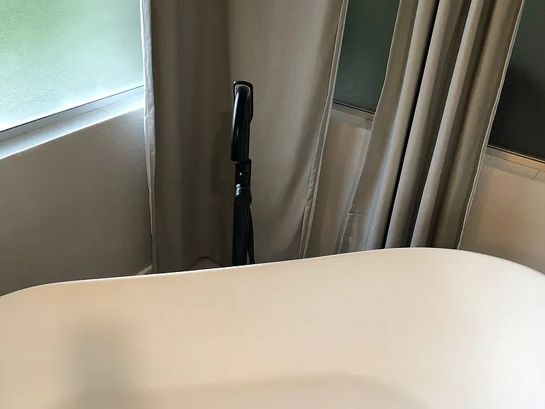 Soaking tub