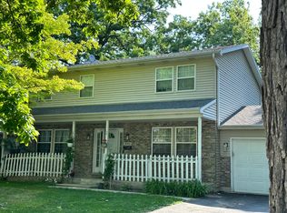 2111 N Poplar St, Waukegan, IL 60087