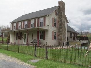 8472 Carpet Rd, New Tripoli, PA 18066