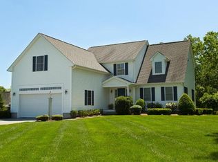 4 Gilson Rd, Nashua, NH 03062