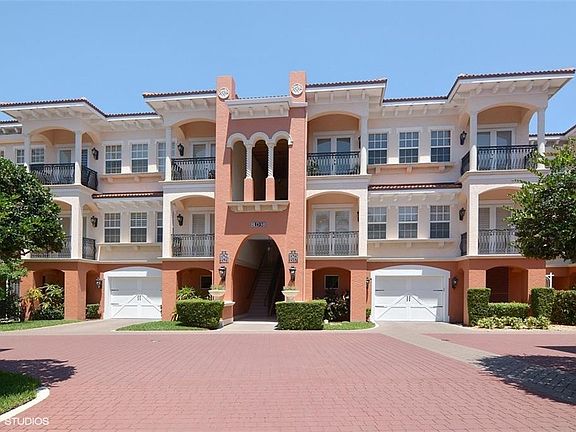 3rd image of 1525 NE Outrigger Landings Dr