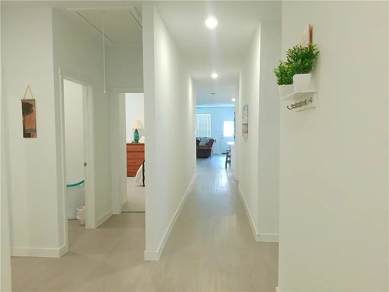 7842 Thor Dr — Photo 2