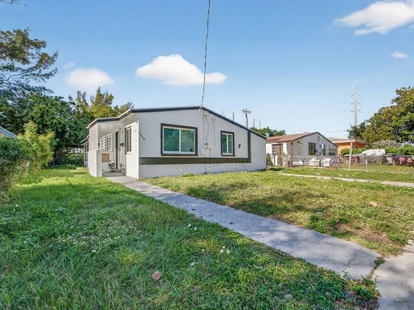 5909 Pinewood Avenue, West Palm Beach, FL 33407