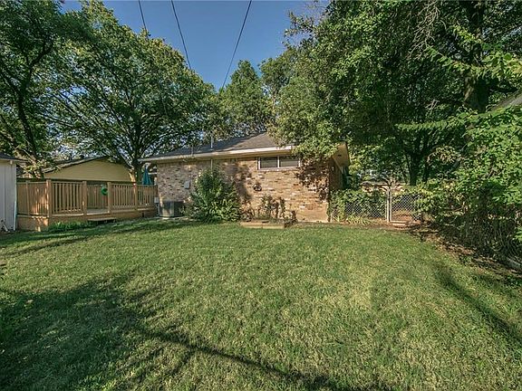 5th image of 104 N Dorothy Dr