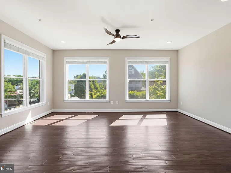 1100 S Edgewood St — Photo 31