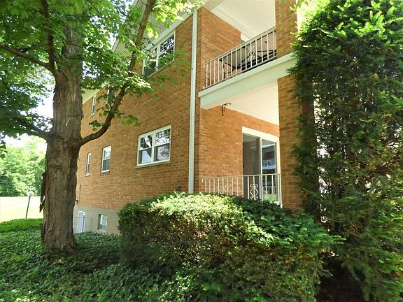 2nd image of 6049 Woodford Ct APT 1