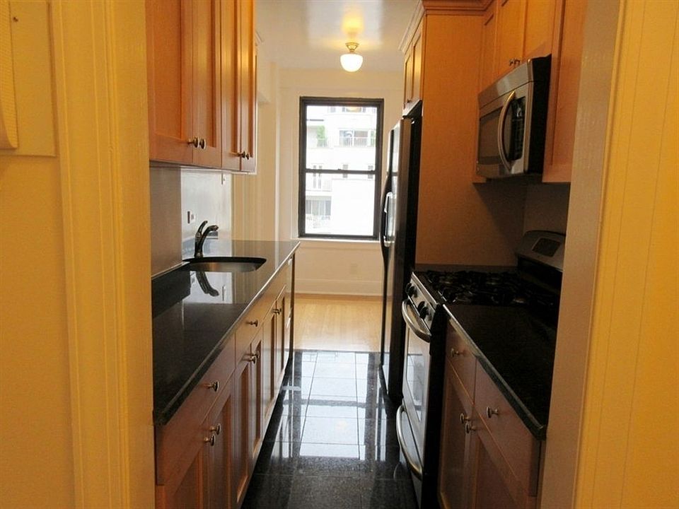 1st image of 210 E 68th St APT 16I