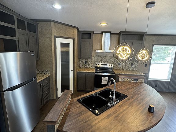 4th image of 7460 Kitty Hawk Rd #428