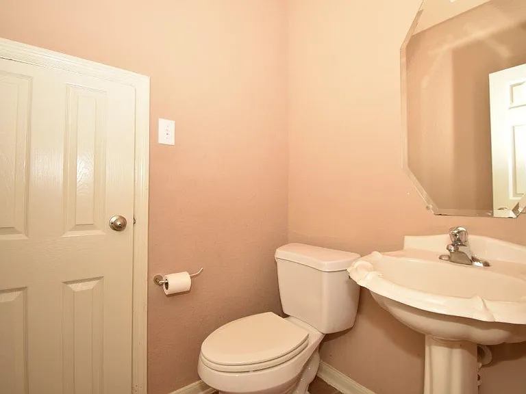 7027 Crockett Ridge Dr — Photo 8